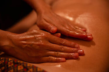 Full Body Oil Massage